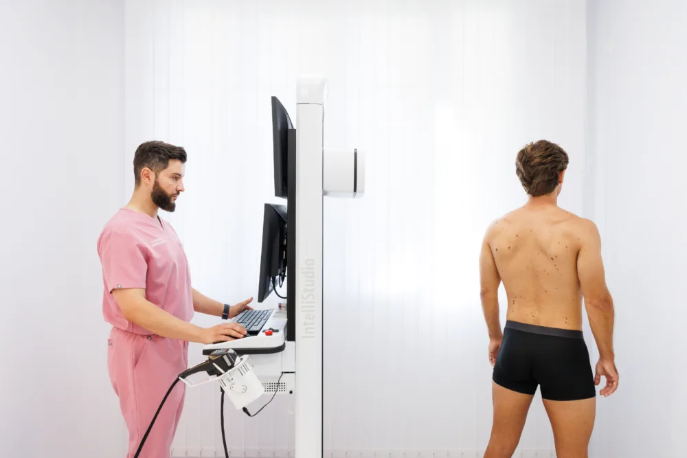 Guardoli Dermatology Nice • Dermascan — Cartographie cutanée