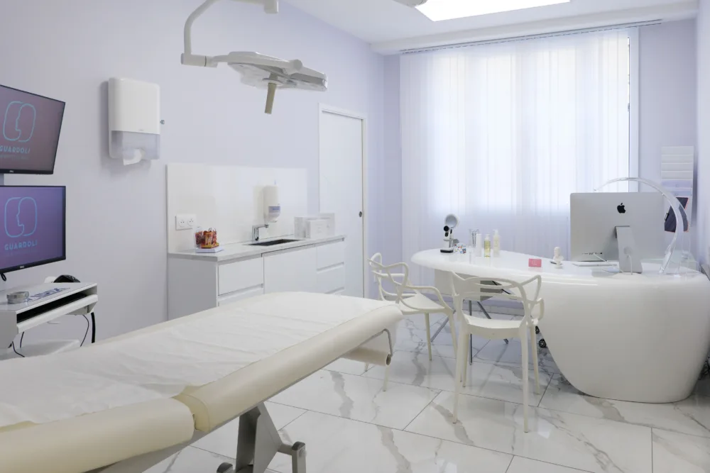 Guardoli Dermatology Nice • Des équipements haut de gamme de précision